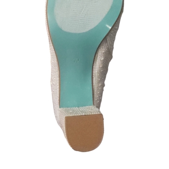 White Pointed-Toe Ankle Boots - Picture 2 of 7